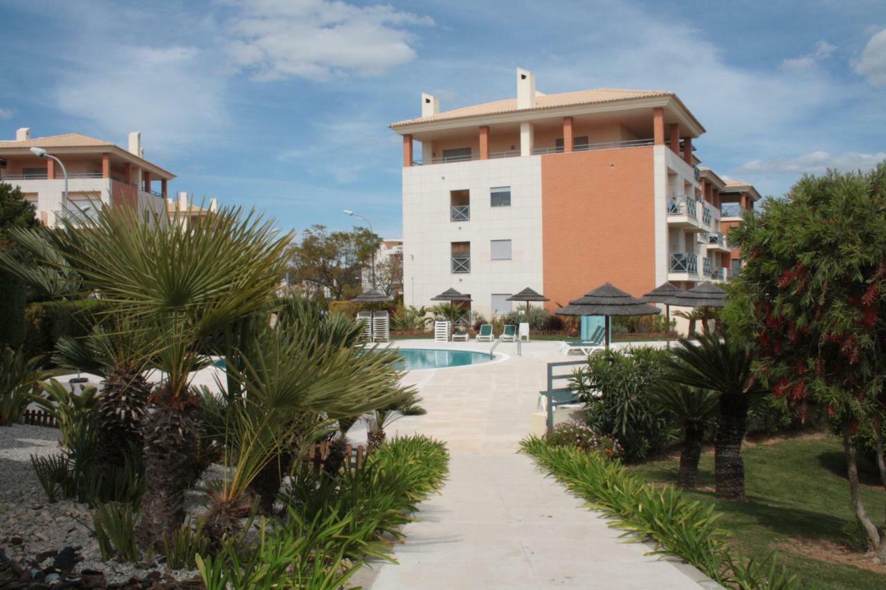 Apartamento Com Piscina Em Albufeira, Corcovada Luaran gambar